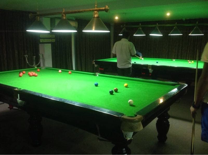 Places with pool tables 🎱